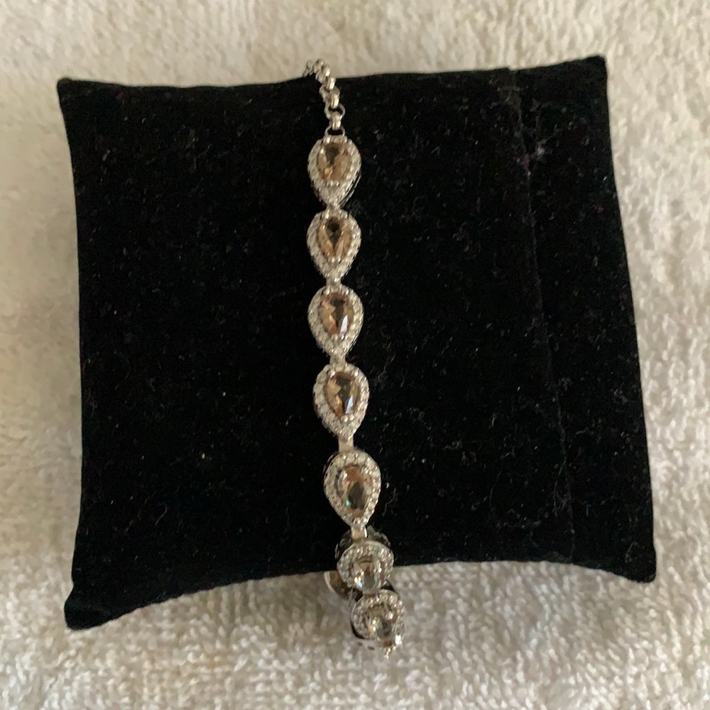 Sterling silver bracelet change colors with the sun